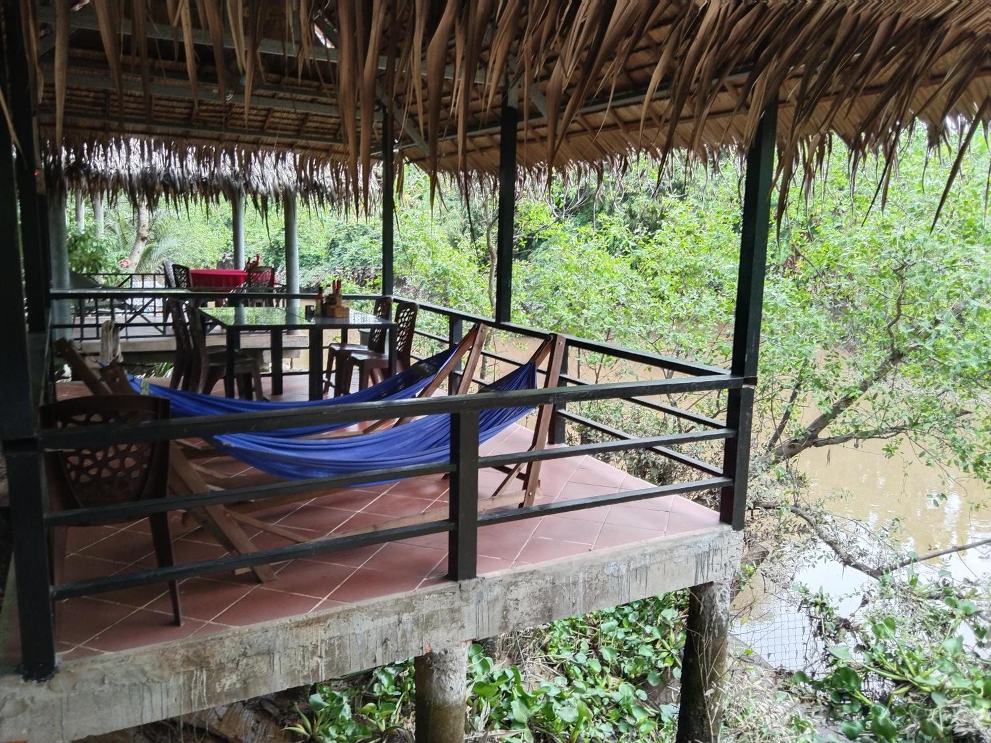 Quoc Phuong Riverside Homestay Ben Tre 외부 사진